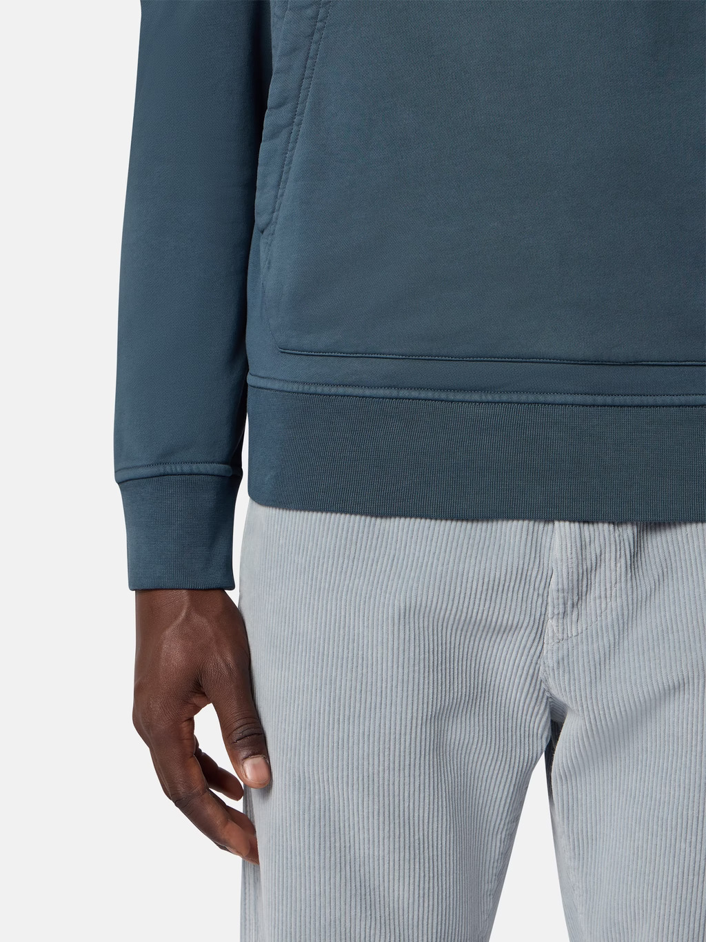 [Stone Island] Sweatshirt FW26 L2S156100060S0051V002E