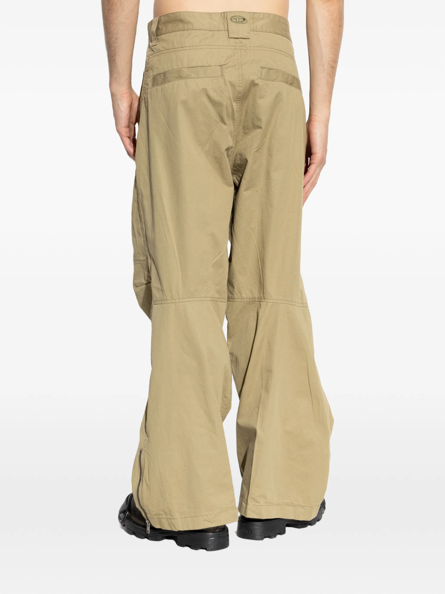 [Diesel] Trousers FW26 A240440AEBL5LE