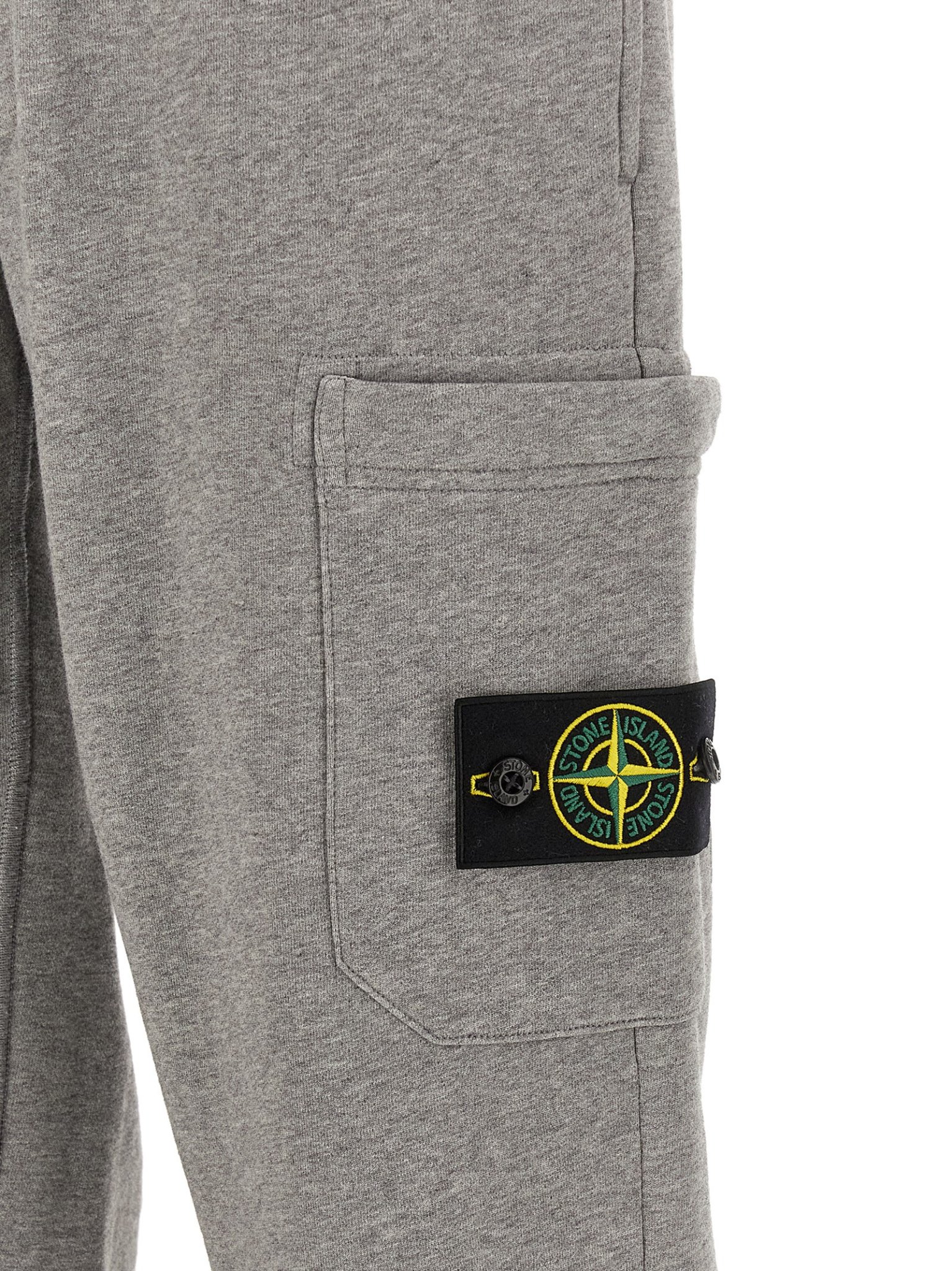 [Stone Island] Trousers FW26 L2S156200010S0M51V0M64