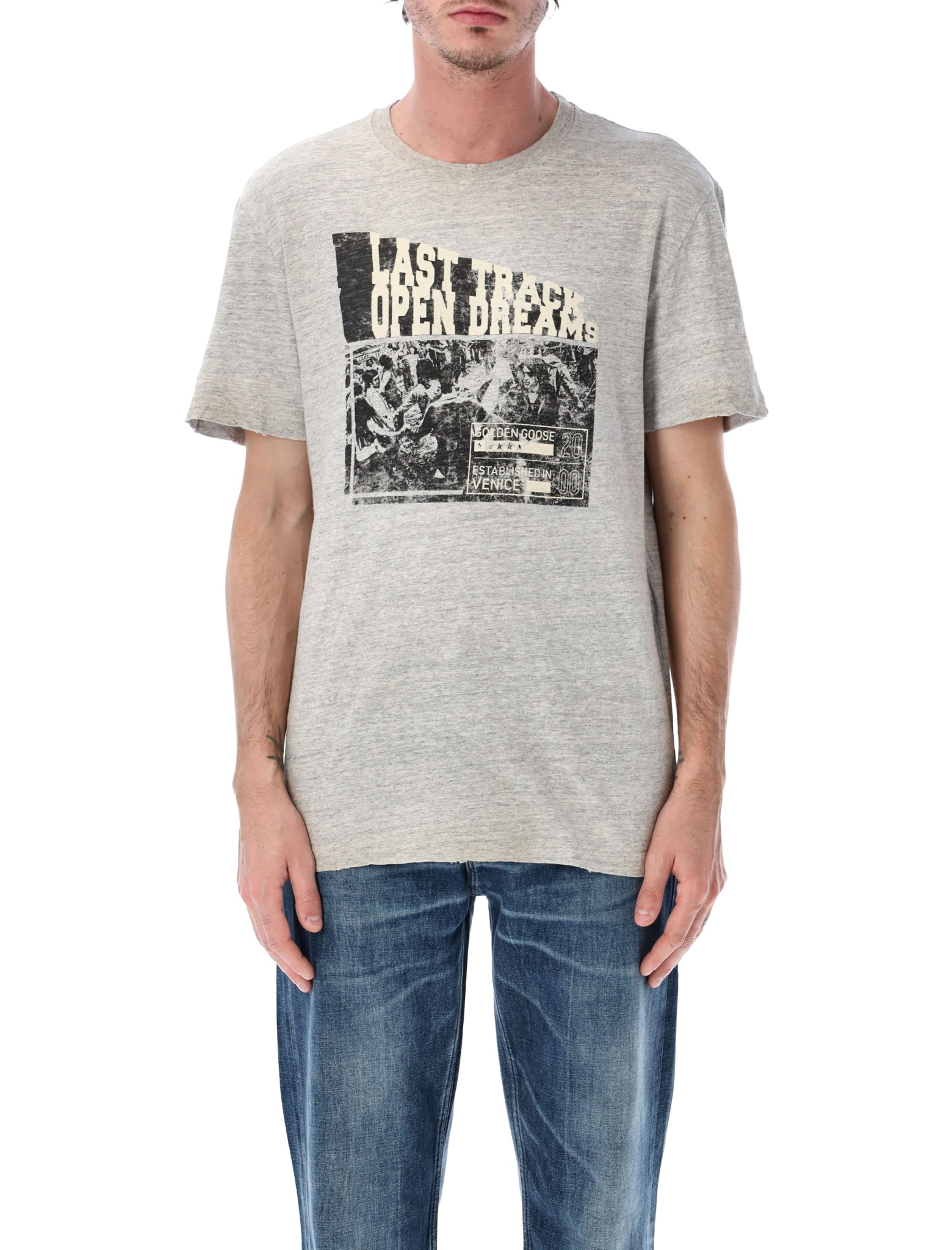 [Golden Goose] T-shirts Short Sleeve FW25 GMP01220P00214560255