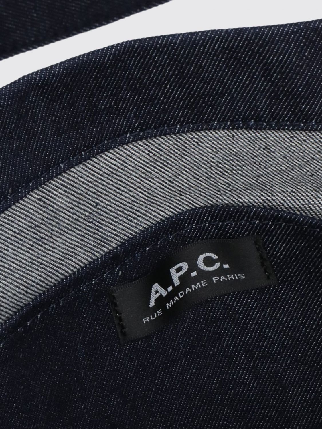 [A.P.C.] Shoulder bag SS26 COHIZM61446 IAI