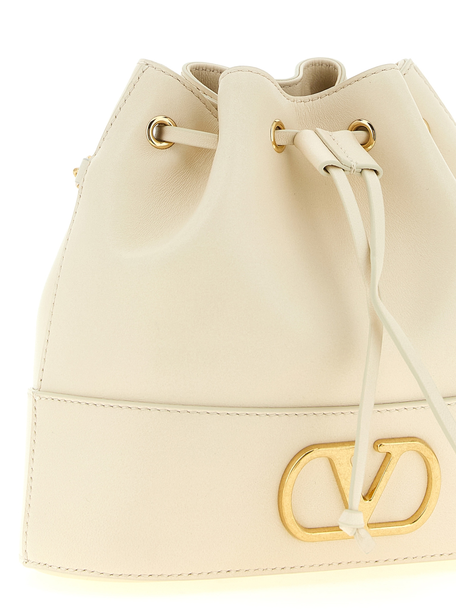 [Valentino Garavani] Cross body bag FW26 W0P0T83AWDI16