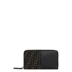 Wallet with Zip Closure