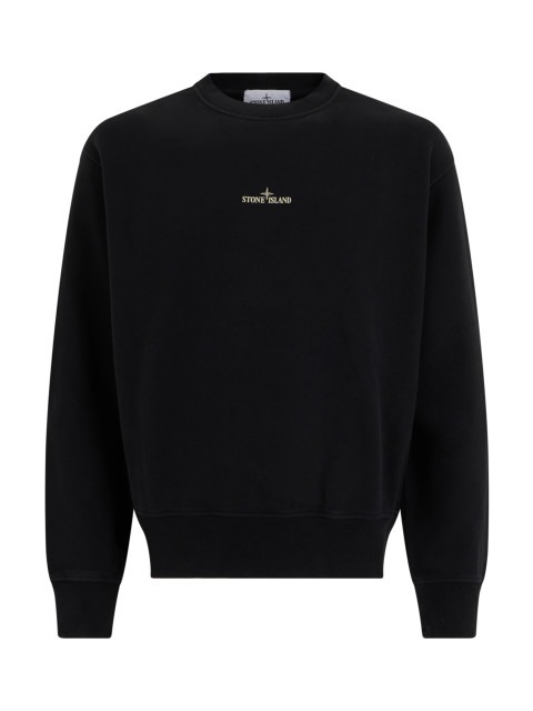 Sweater with long sleeves