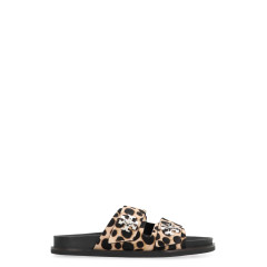 Flat sandals