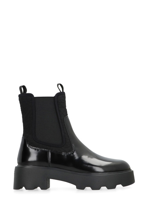 Chelsea boots in leather