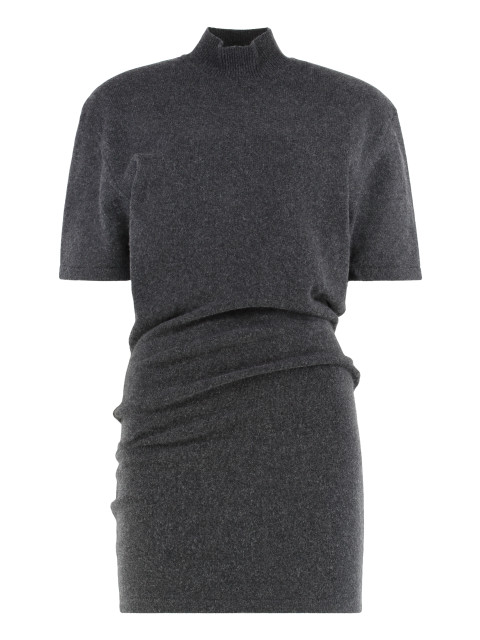I live in a chestnut knitted dress.