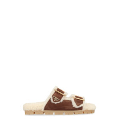 Slippers in suede