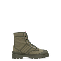 Laced boots in fabric