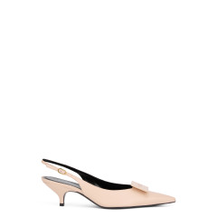 Decollete with kitten heel