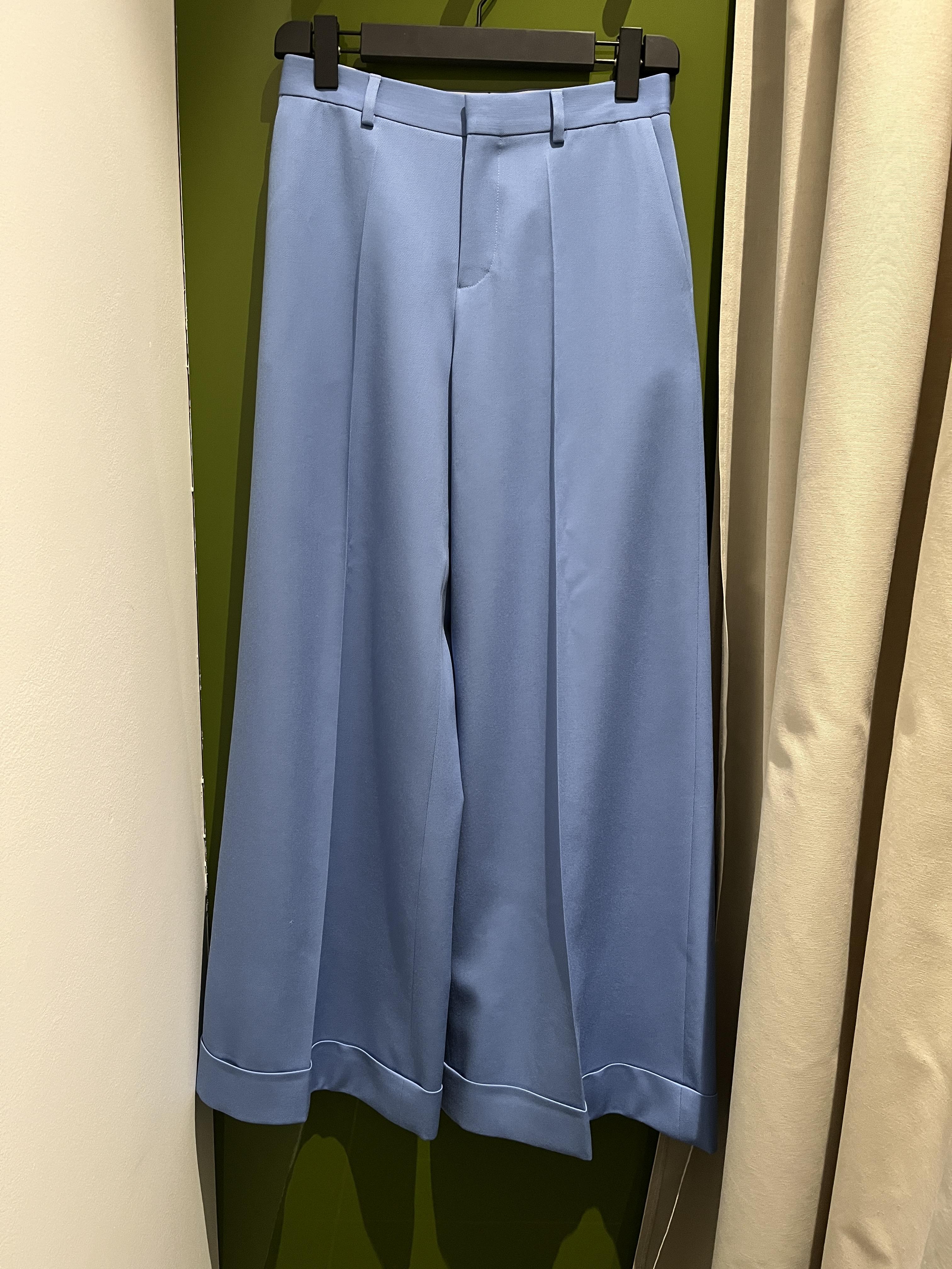Elegant and versatile long blue trousers