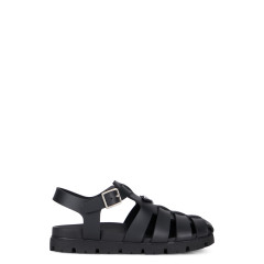 Strappy sandals in leather