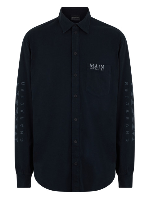Sweater with long sleeves
