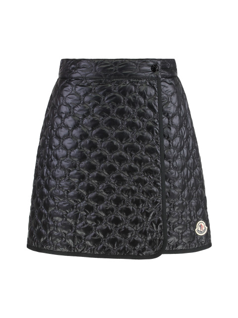 Padded mini skirt with quilted pattern.