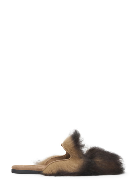 Women’s slippers in sheepskin and suede