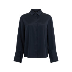Silk shirt with long sleeves