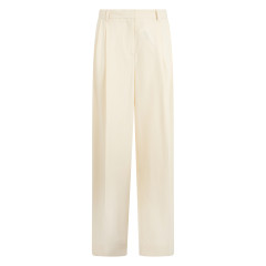 Trousers with pleats