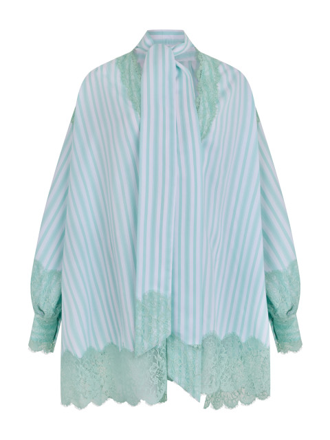 Oversized shirt with lace details