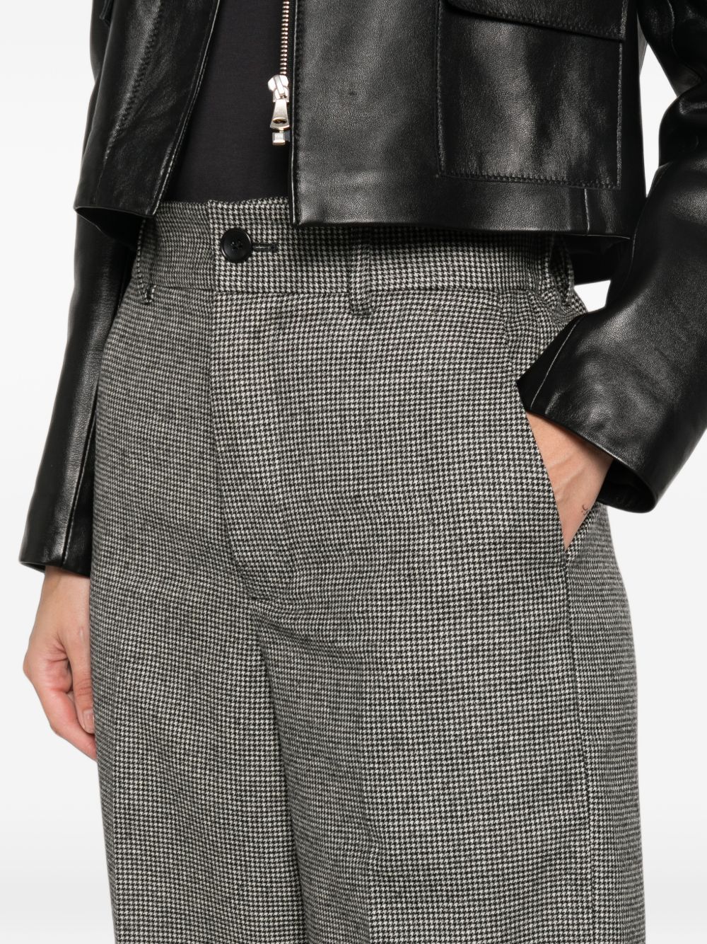 NICHOLSON & NICHOLSON STILL HT1BLK/WHT