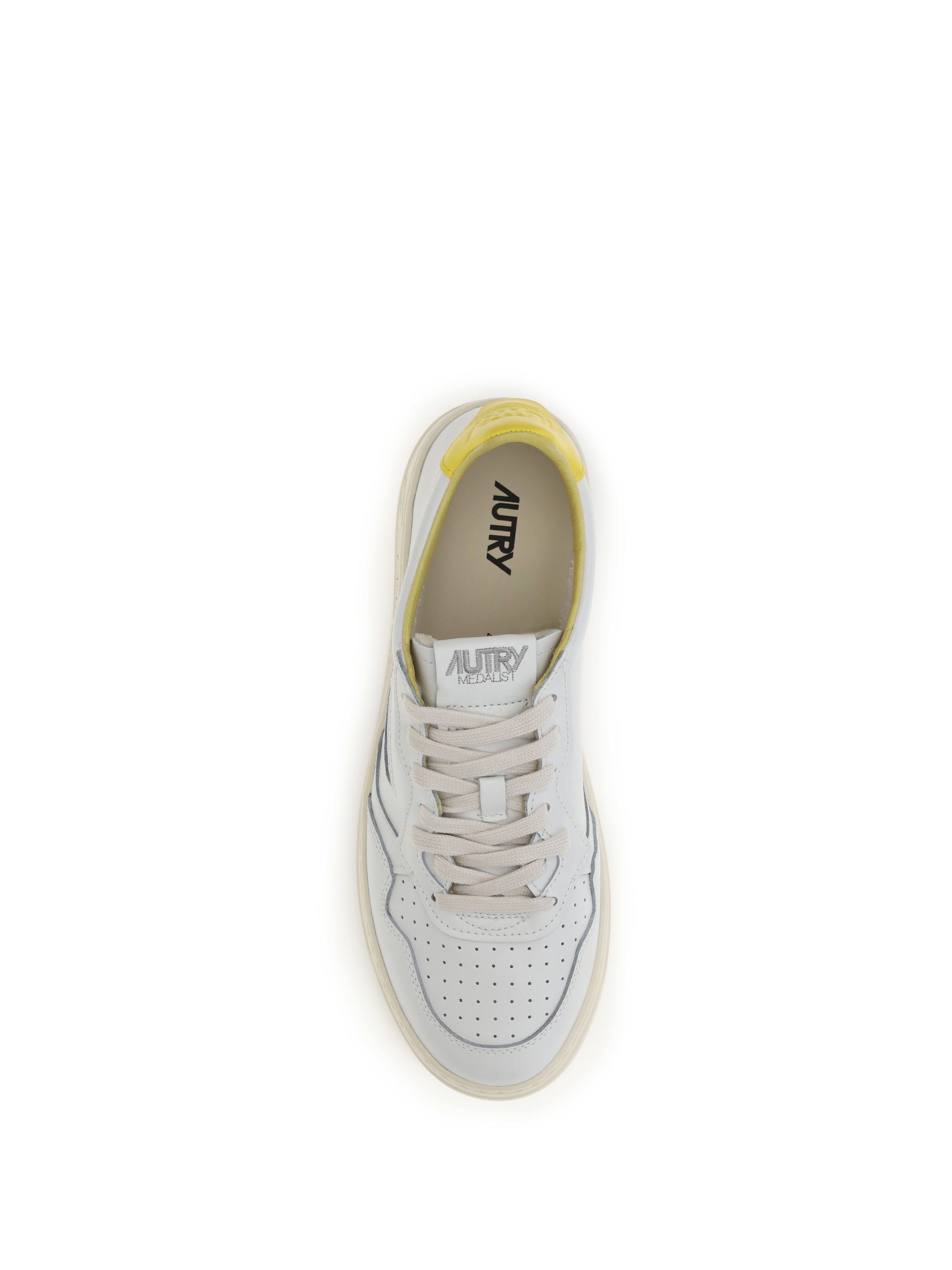 메달리스트 로우 게임 세트 매치! 스니커즈